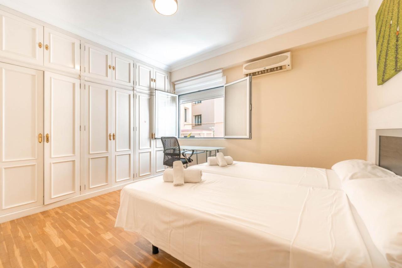 Gran Apartamento De 3 Habitaciones Junto A La Catedral Malaga Ngoại thất bức ảnh