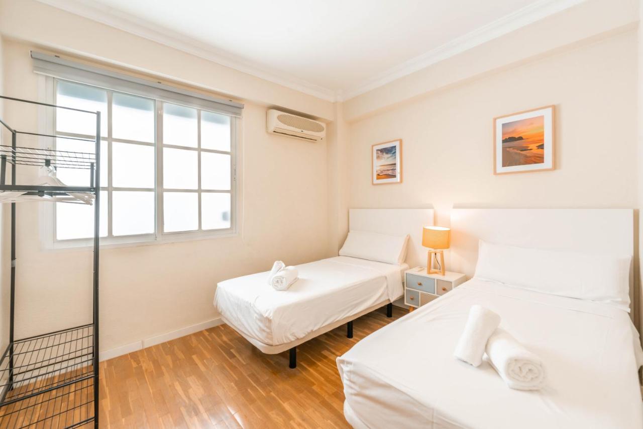 Gran Apartamento De 3 Habitaciones Junto A La Catedral Malaga Ngoại thất bức ảnh