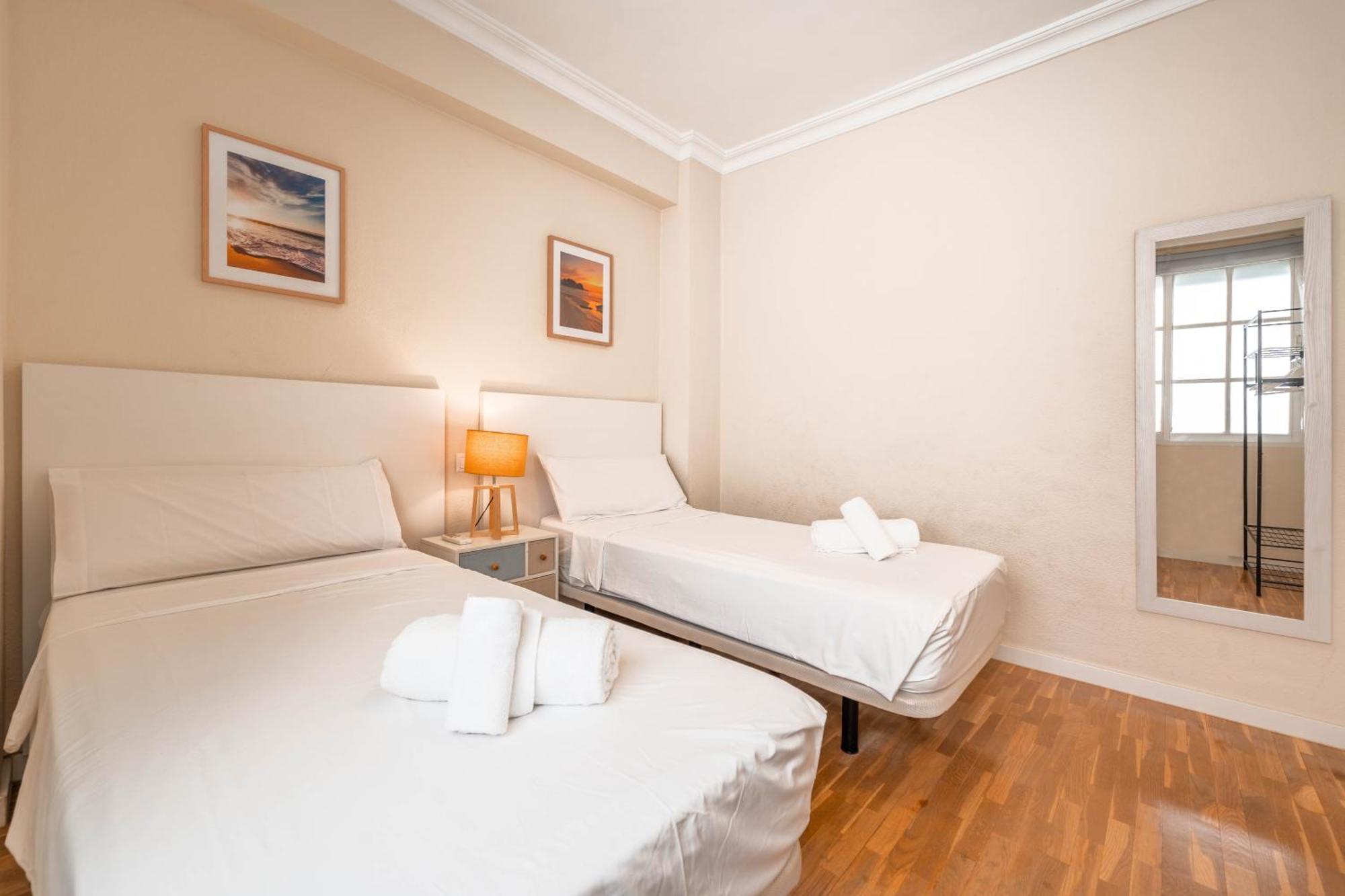 Gran Apartamento De 3 Habitaciones Junto A La Catedral Malaga Ngoại thất bức ảnh